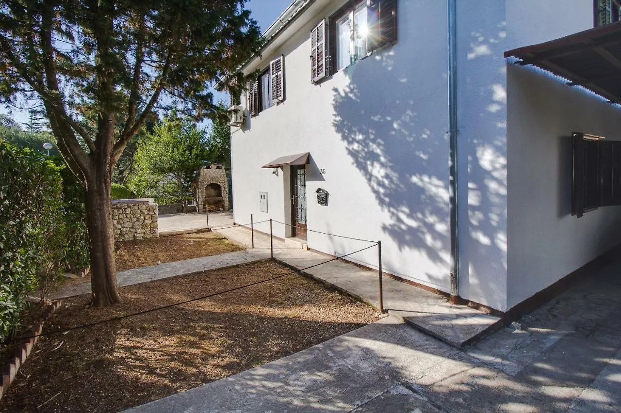 Apartment Astrid مالي لوشينغْ كرواتيا