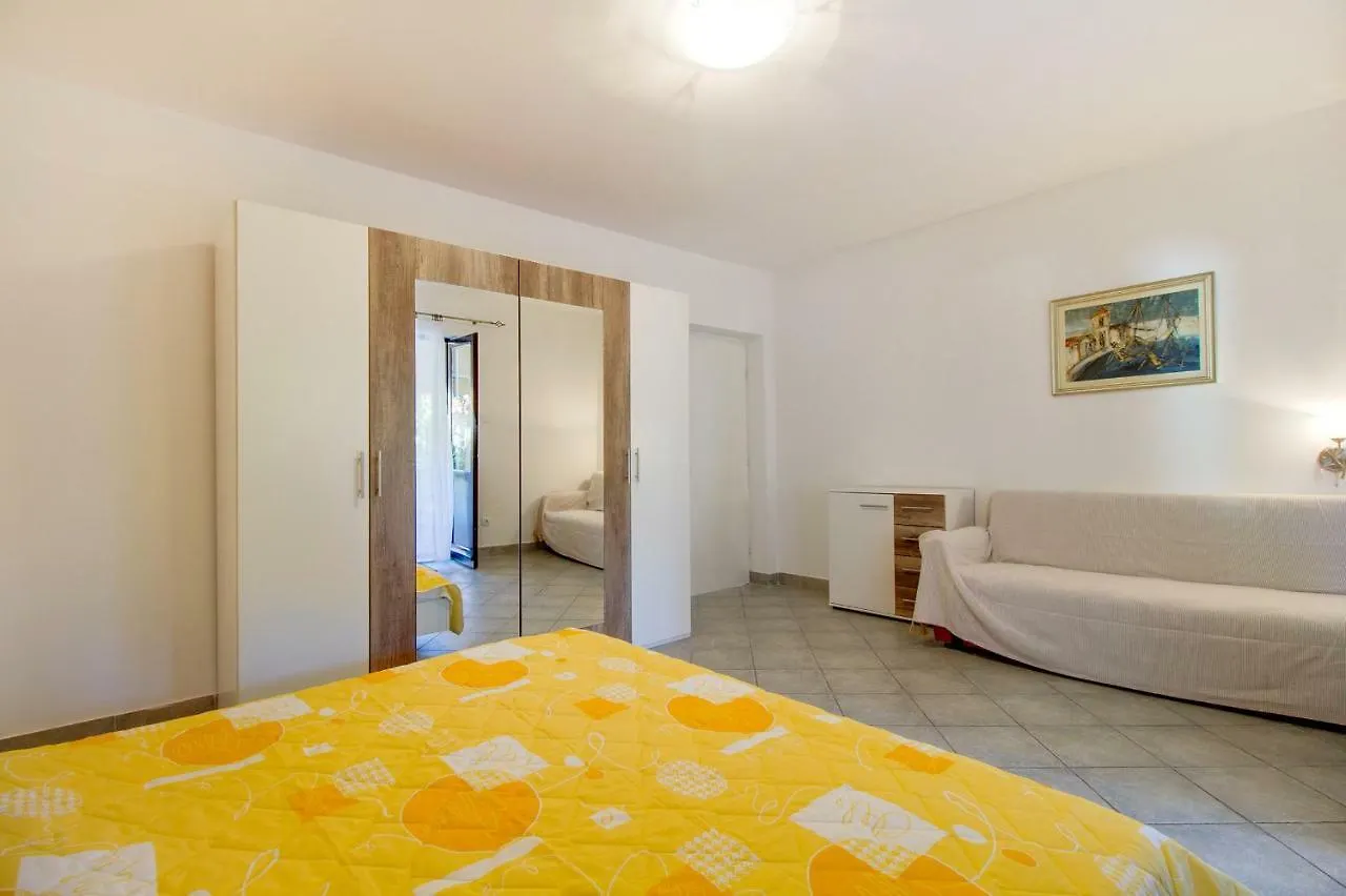 Apartment Astrid مالي لوشينغْ كرواتيا
