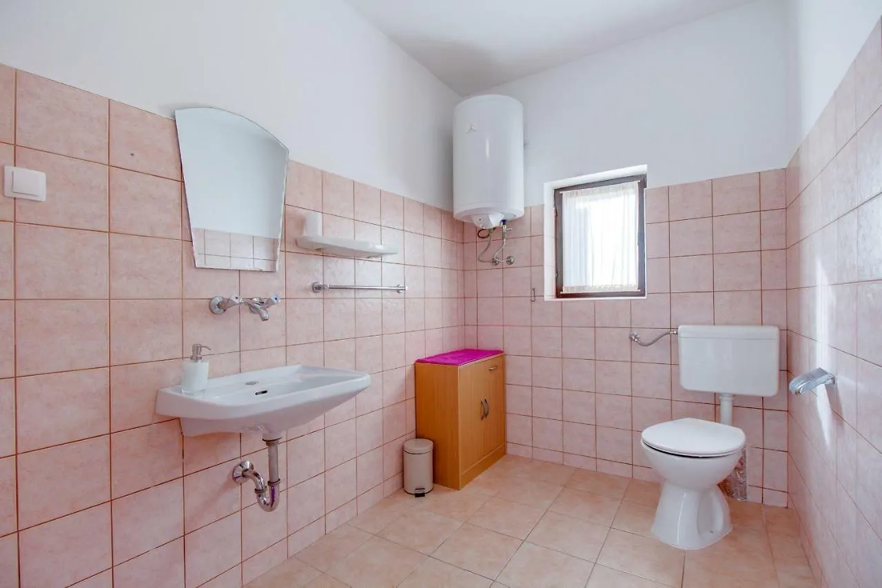 Apartment Astrid مالي لوشينغْ