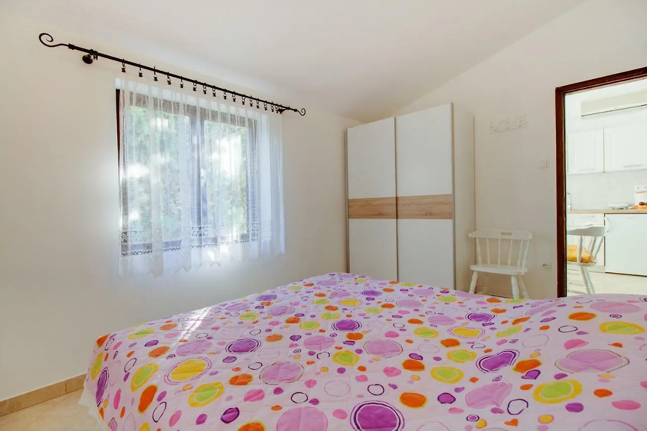 Apartment Astrid مالي لوشينغْ 0*,  كرواتيا