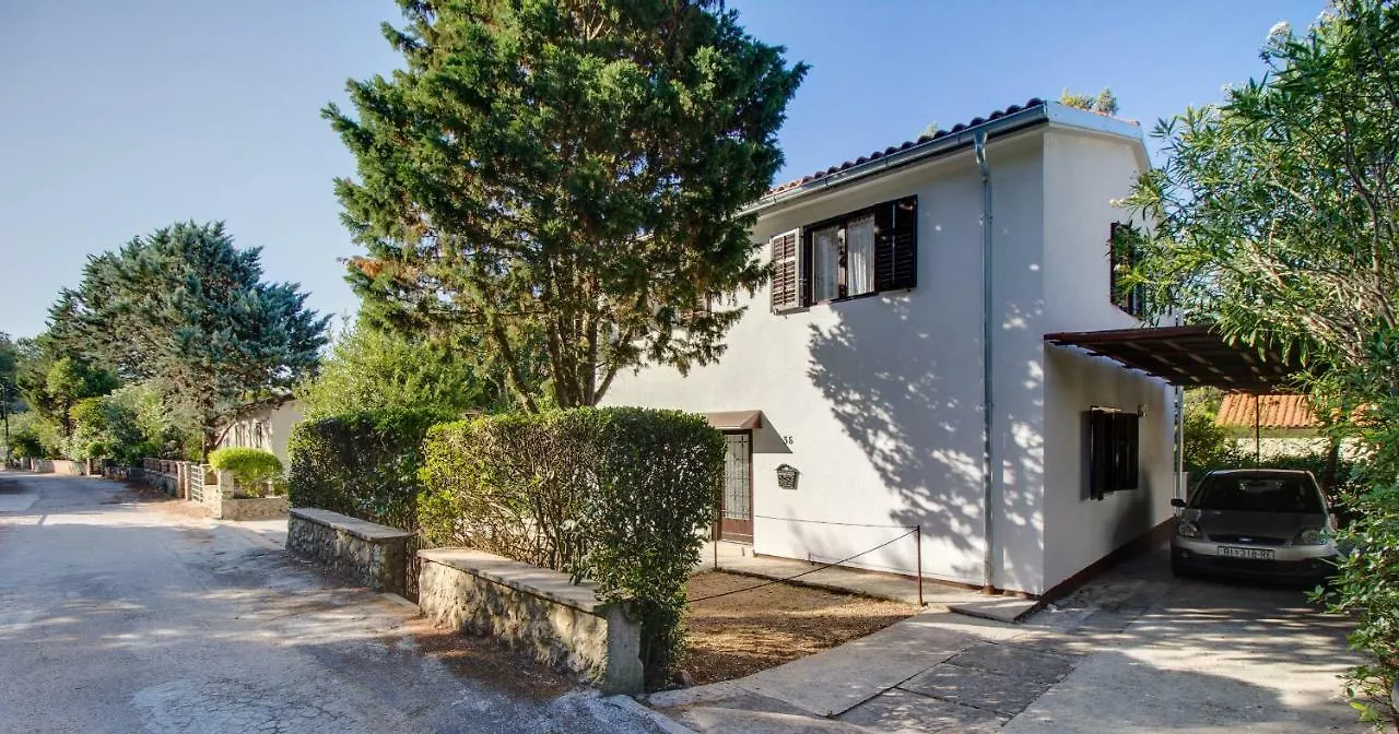 Apartment Astrid مالي لوشينغْ كرواتيا